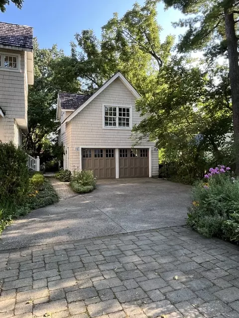 1041 Hazel Ave, Deerfield, IL 60015 photo 2