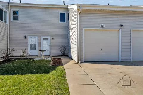 301 E Alpine Dr, Glendale Heights, IL 60139