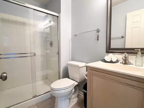 Bath - 81 Cantal Ct, Wheeling, IL 60090 photo 2 of 2