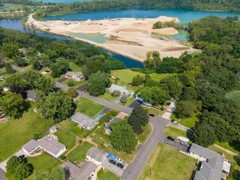 202 N Kent Rd, Mchenry, IL 60051 photo 59