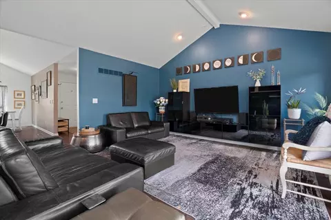 202 N Kent Rd, Mchenry, IL 60051 photo 20