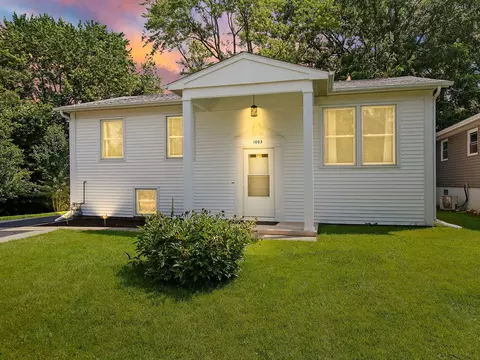 1003 Brentwood Dr, Round Lake Beach, IL 60073