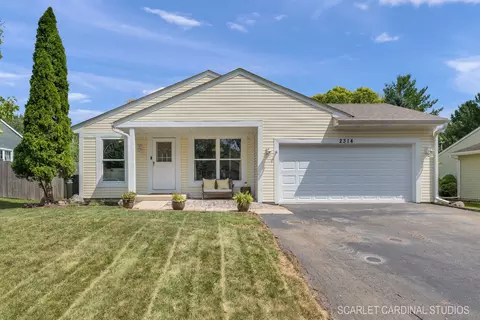2314 Wayland Ln, Naperville, IL 60565