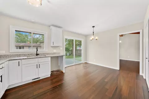 3245 N Manor Dr, Lansing, IL 60438 photo 13
