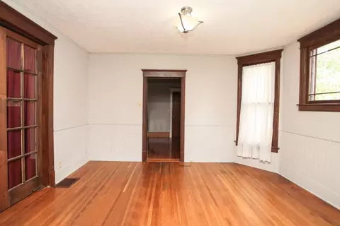 Living - 1115 Broadway, Normal, IL 61761 photo 4 of 5
