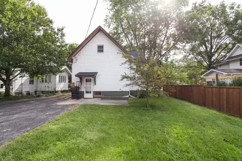 Exterior - 1115 Broadway, Normal, IL 61761 photo 2 of 4