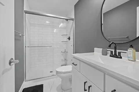 Bath - 2813 Conlor Dr, Bloomington, IL 61704 photo 1 of 2