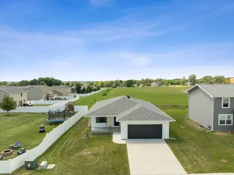 View/Area - 2813 Conlor Dr, Bloomington, IL 61704 photo 1 of 7