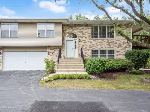 964 Elderberry Cir #104, Naperville, IL 60563