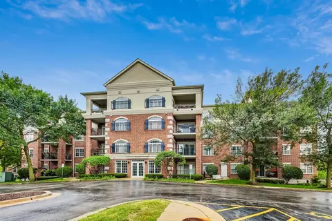 0 S099 Lee St #403, Winfield, IL 60190