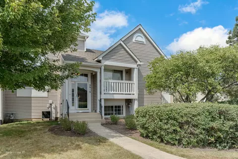 2919 Shelly Ln, Aurora, IL 60504