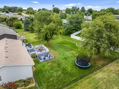 View/Area - 911 Quill Dr, Roscoe, IL 61073 photo 4 of 8