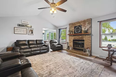 Living - 911 Quill Dr, Roscoe, IL 61073 photo 1 of 3