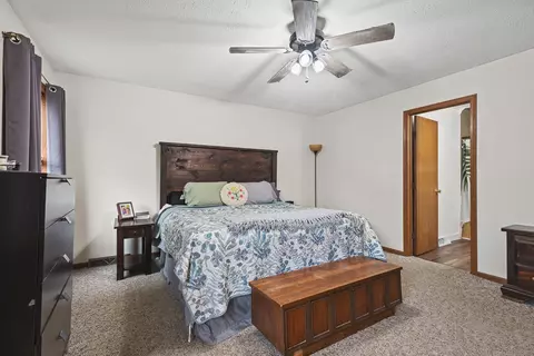 Bedroom - 911 Quill Dr, Roscoe, IL 61073 photo 4 of 8
