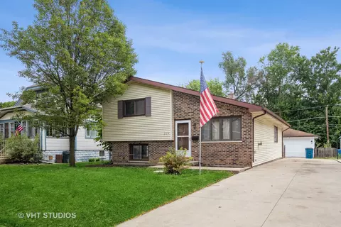 329 S Maple St, Itasca, IL 60143