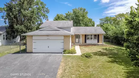 975 Wisconsin Ln, Elk Grove Village, IL 60007