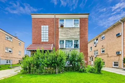 8023 W Churchill Ave, Niles, IL 60714