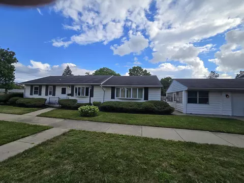 1825 E Forest Ave, Des Plaines, IL 60018