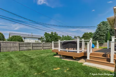 Exterior - 616 Barbara Ln, Mchenry, IL 60051 photo 6 of 7
