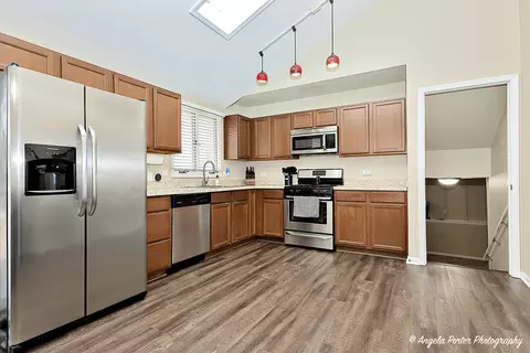 Kitchen - 616 Barbara Ln, Mchenry, IL 60051 photo 1 of 4