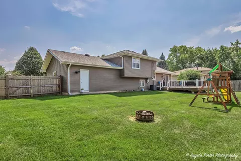 Exterior - 616 Barbara Ln, Mchenry, IL 60051 photo 4 of 7