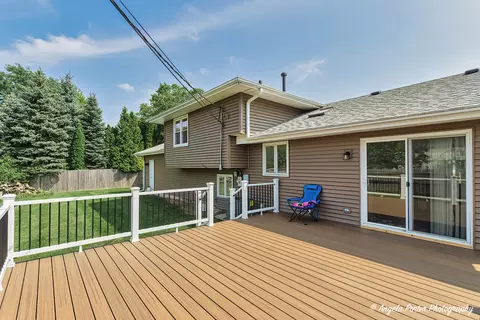 Exterior - 616 Barbara Ln, Mchenry, IL 60051 photo 3 of 7