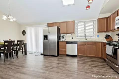 Kitchen - 616 Barbara Ln, Mchenry, IL 60051 photo 3 of 4