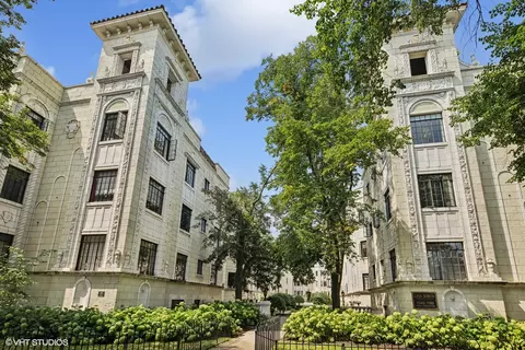 7344 N Ridge Blvd #9C, Chicago, IL 60645