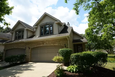 322 Clubhouse Dr, Bloomingdale, IL 60108