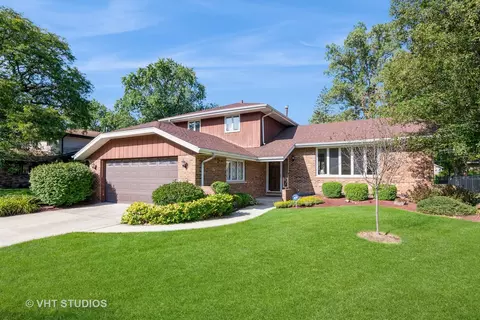 13060 S Cypress Ln, Palos Heights, IL 60463