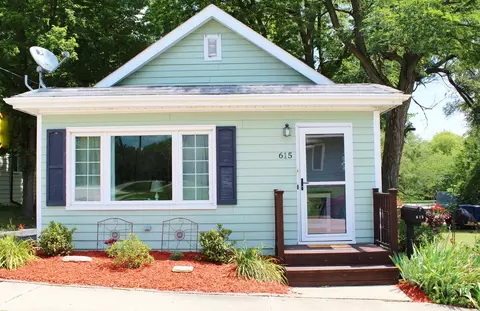 615 West Ave, Morris, IL 60450