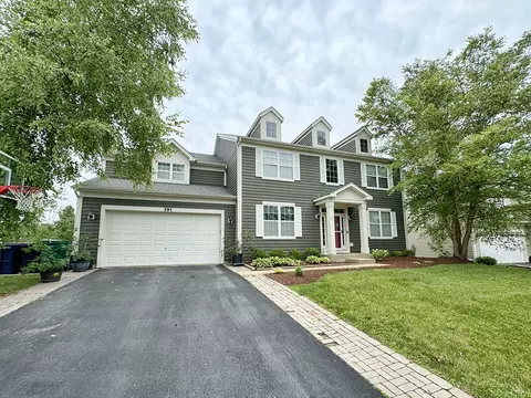 391 Fountain Ave, Elgin, IL 60124