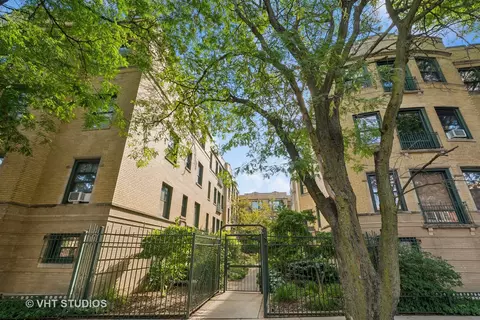 7029 N Sheridan Rd #3, Chicago, IL 60626