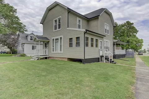 300 N Maple St, Grant Park, IL 60940