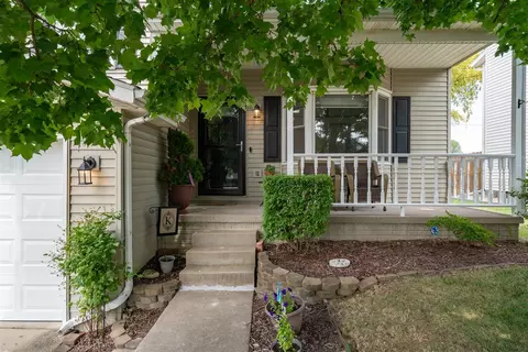 Exterior - 404 Carriage Hills Rd, Normal, IL 61761 photo 1 of 10