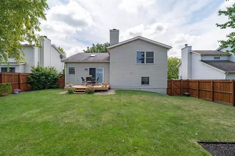 Exterior - 404 Carriage Hills Rd, Normal, IL 61761 photo 7 of 10