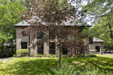 109 Fuller Ln, Winnetka, IL 60093
