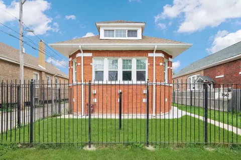 7042 S Maplewood Ave, Chicago, IL 60629