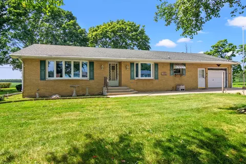 103 N Griffin St, Grant Park, IL 60940