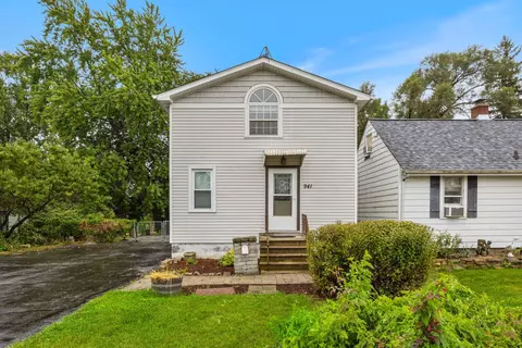 941 Harriet Ave, Aurora, IL 60505