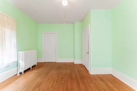 Bedroom - 258 Douglas Ave, Elgin, IL 60120 photo 5 of 9