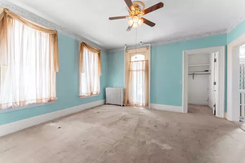 Bedroom - 258 Douglas Ave, Elgin, IL 60120 photo 2 of 9