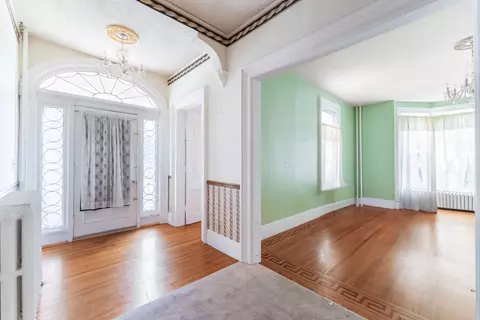 Entry Way - 258 Douglas Ave, Elgin, IL 60120 photo 1 of 4