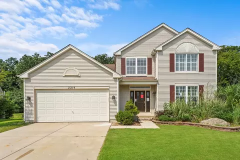 2214 W Waterford Ct, Round Lake, IL 60073