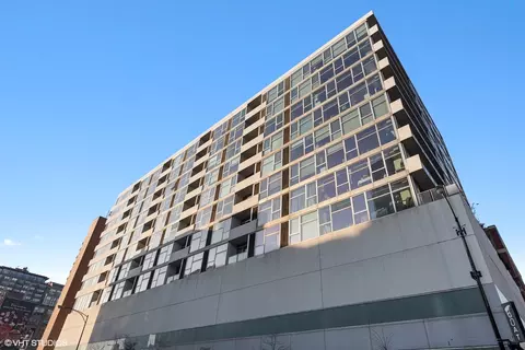 630 N Franklin St #721, Chicago, IL 60654