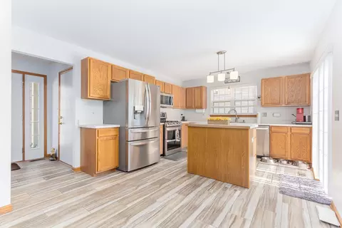 Kitchen - 7216 Sutherland Dr, Plainfield, IL 60586 photo 1 of 2