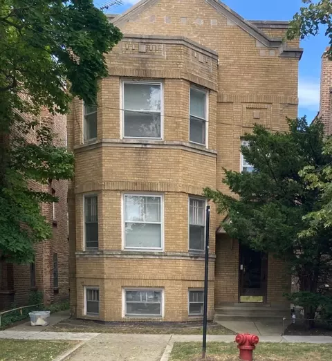 2226 W Argyle St, Chicago, IL 60625