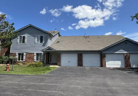 1732 Chesapeake Ln #8, Schaumburg, IL 60193