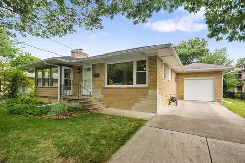 720 N William St, Joliet, IL 60435