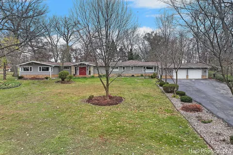 1010 Douglas Rd, Elgin, IL 60120